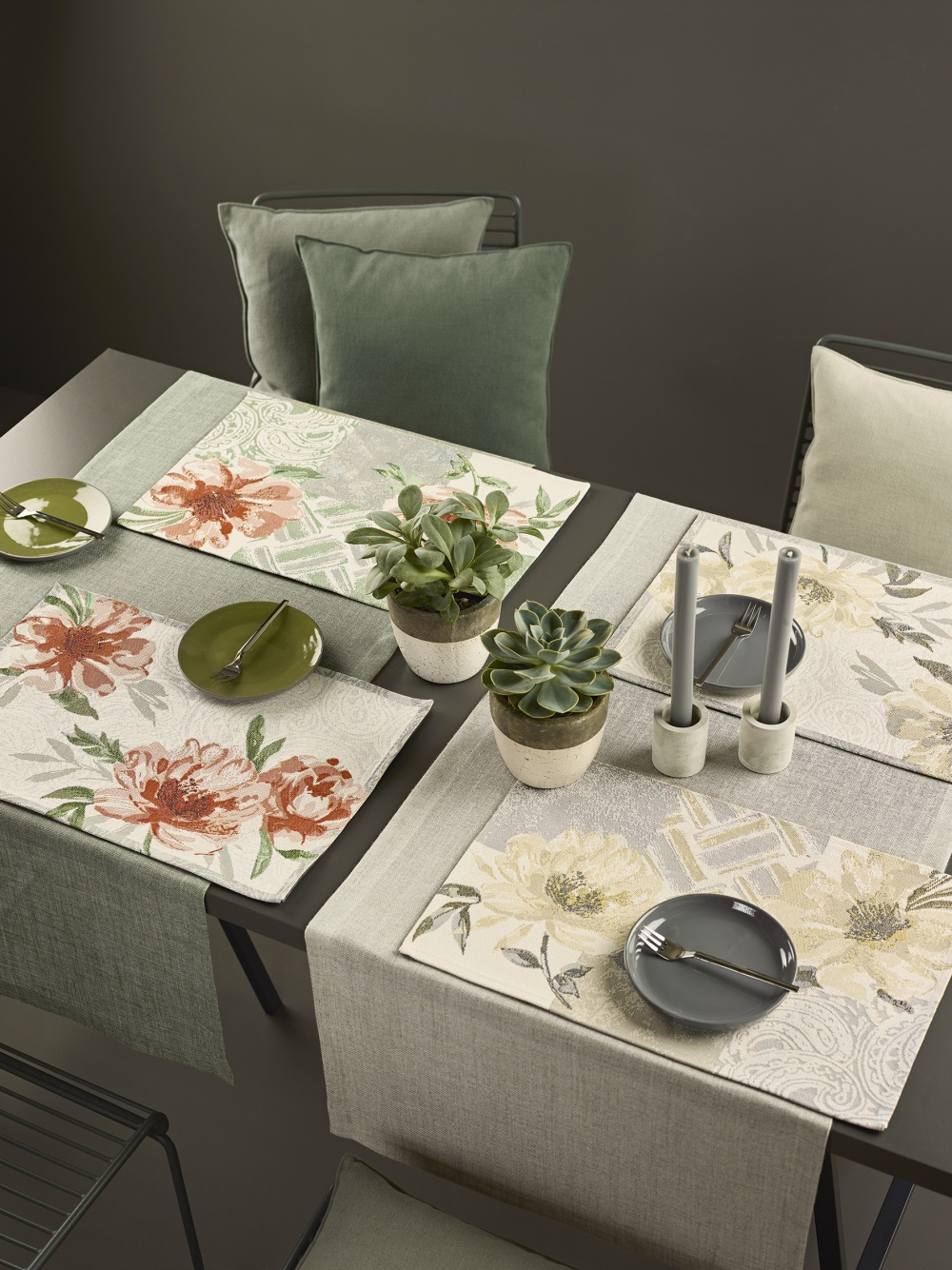 Sander table+home Merken showUP