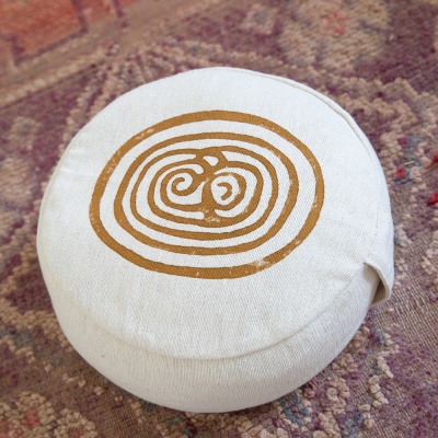 Yoga pillow Labyrinth